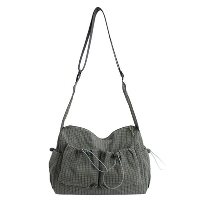 Lässige karierte Schultertasche