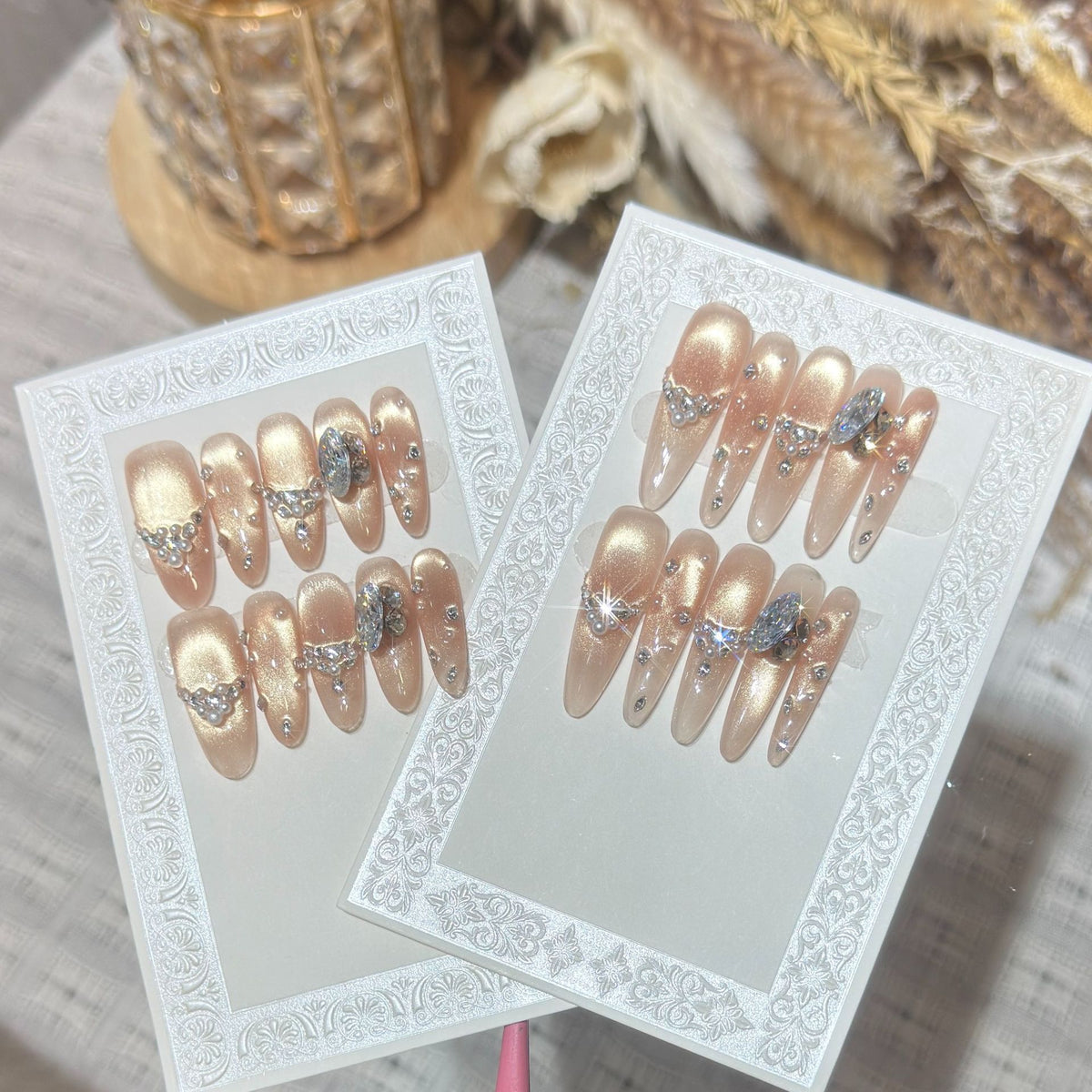 Elegantes Stiletto-Nagelkunst-Set mit Strass- und Glitzerdetails Brehn