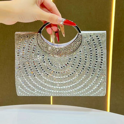 Elegante mit Kristallen besetzte Abend-Clutch