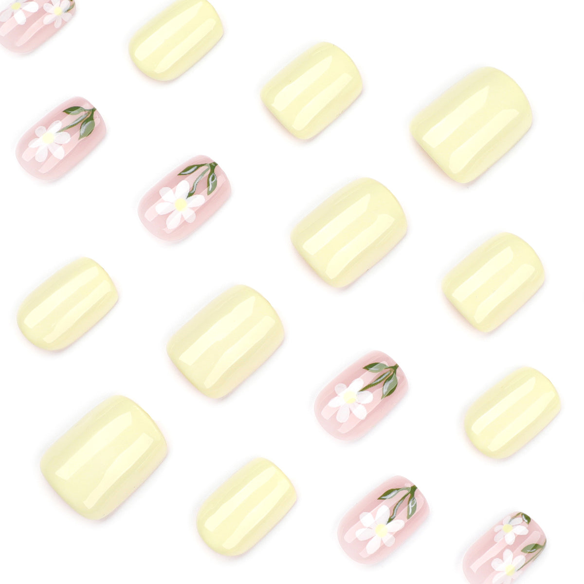 Kunstvolle Nagelverlängerungen mit eleganten Blumen-Design Brehn