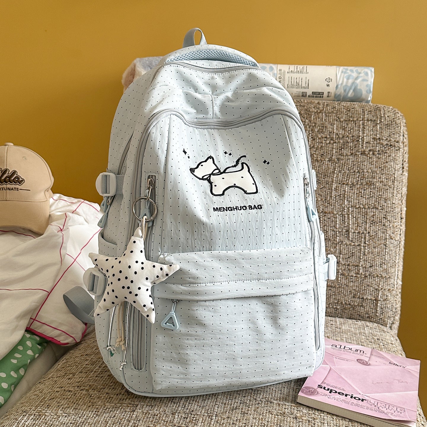 Lustiger, cartoon-inspirierter Schulrucksack
