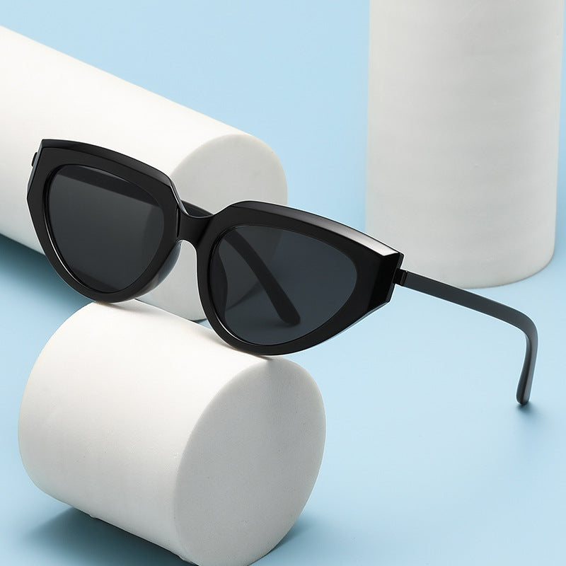 Damen stylische Cat-Eye Sunglasses mit strapazierfähigem Kunststoffrahmen Brehn
