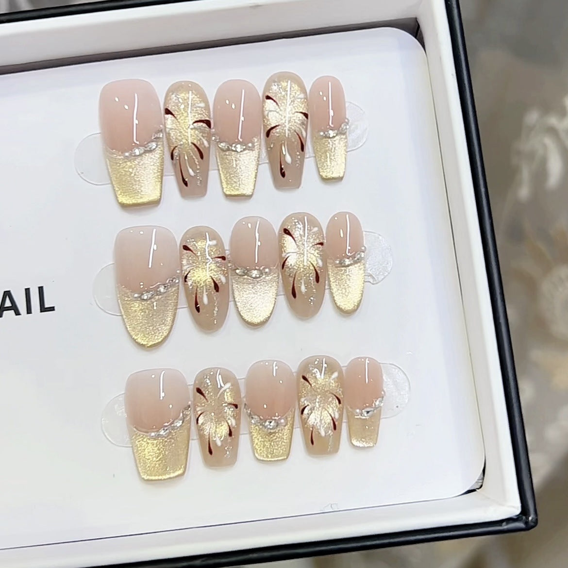 Künstlerisches florales Muster Press-On Nagelset Brehn