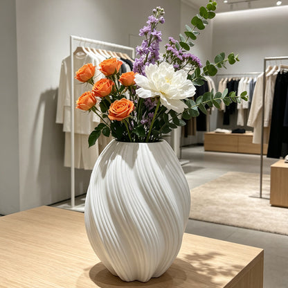 Elegante vertikale gerippte dekorative Vase Brehn