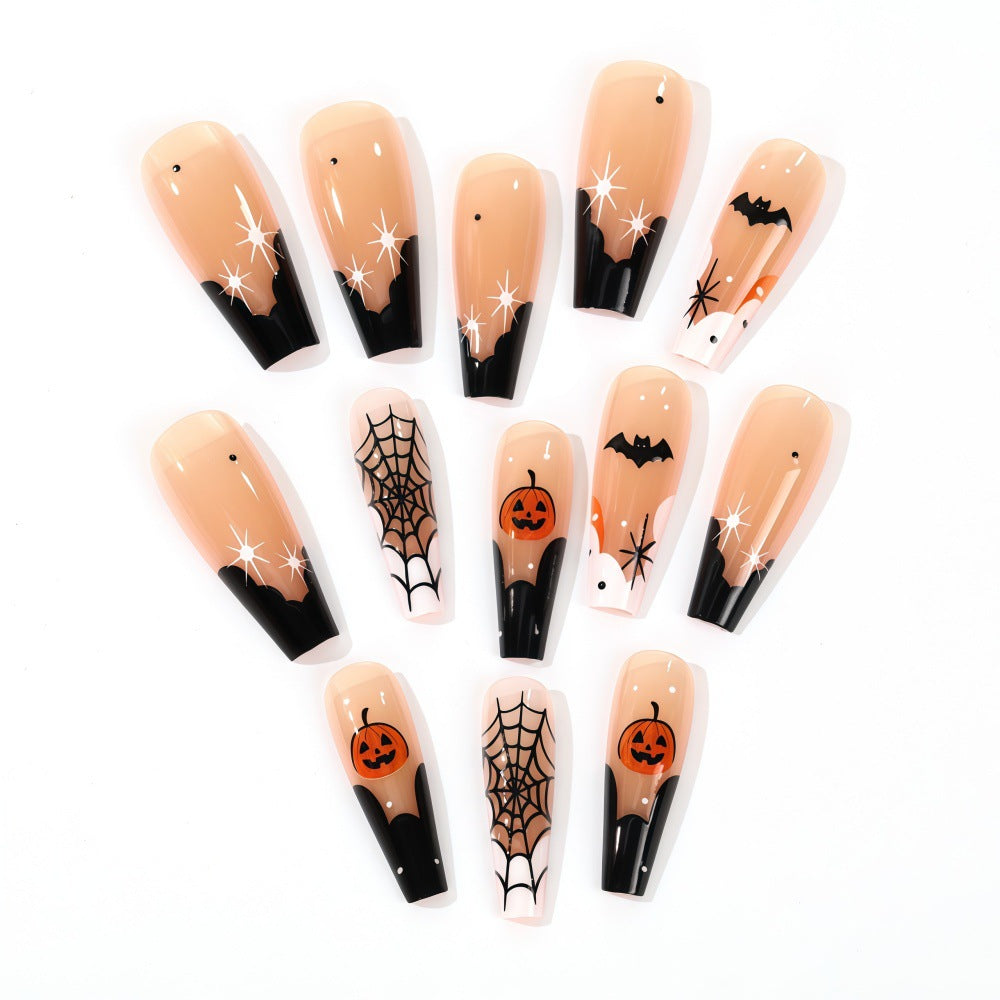 Kreatives Halloween-Nageldesign Brehn