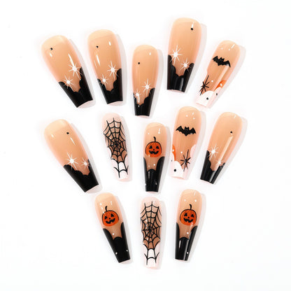 Kreatives Halloween-Nageldesign Brehn