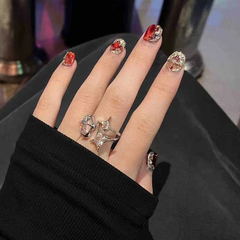 Glamouröse Press-On Nagel-Set mit Strass-Akzenten Brehn