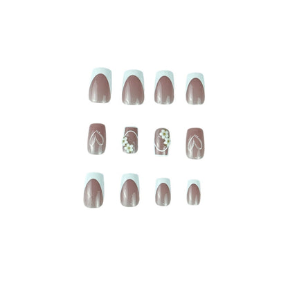 Dekoratives Aufklebe-Nageldesign Brehn