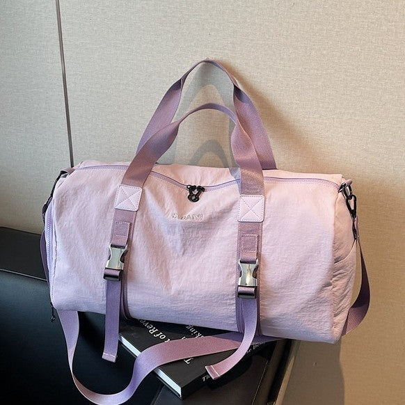 Sportliche Duffel-Tasche Mit Verstellbarem Schultergurt Und Ergonomischen Griffen Brehn