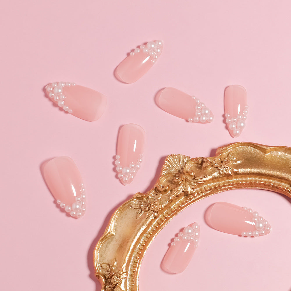 Glamouröses Perl-betontes Druck-Nagelset Brehn