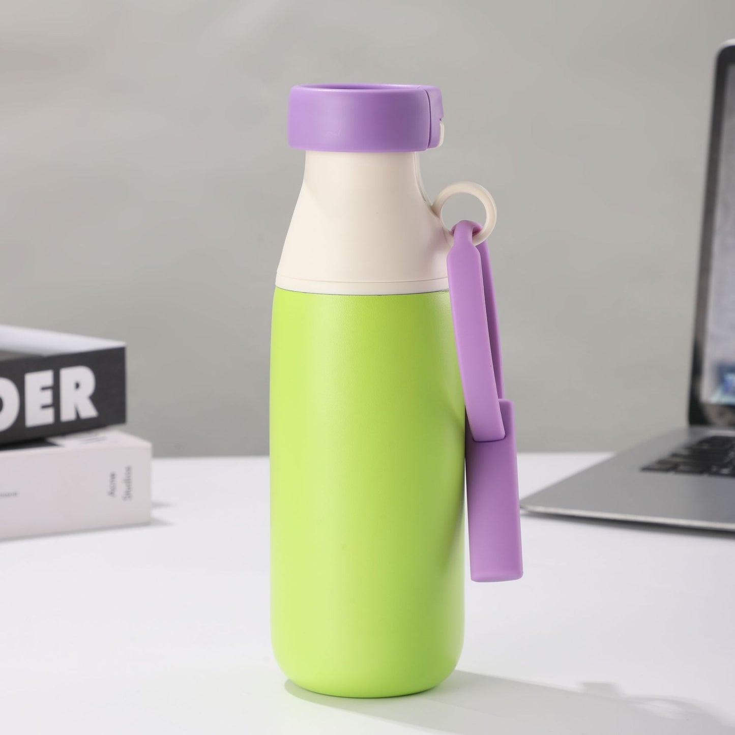 Damen isolierte Wasserflasche mit praktischer Trageschlaufe Brehn