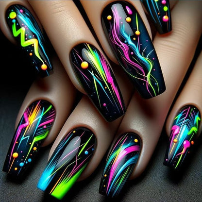 Kreative Kunstnägel mit Leuchtendem Neon-Design Brehn