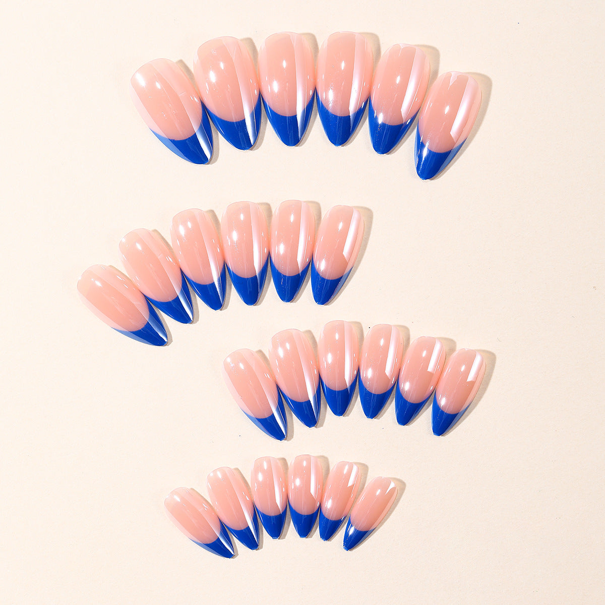 Künstlerische Ombre Stiletto Nagelverlängerungen Brehn