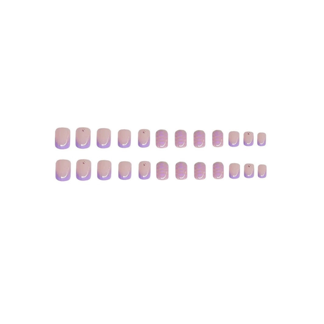 Elegantes Nagelkunstset mit 3D-strukturierten Designs Brehn