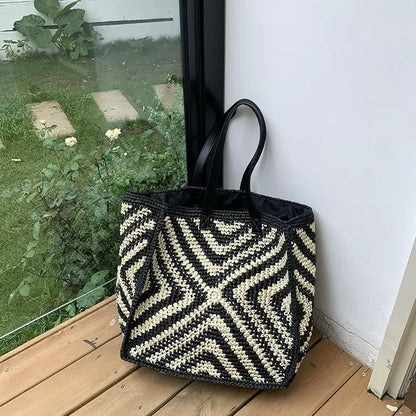 Designer Korbtasche mit Grafischem Muster Brehn