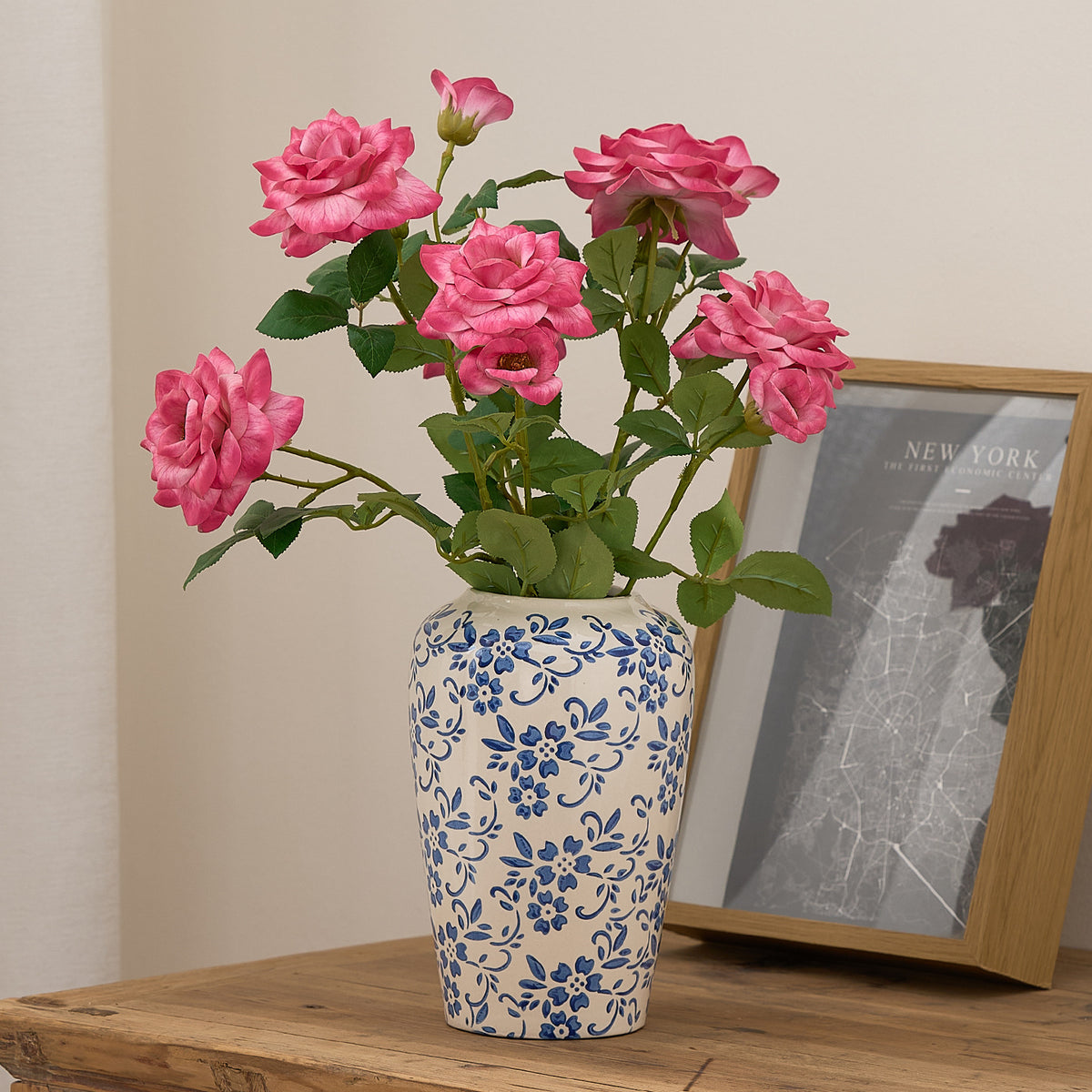 Elegante Keramikvase im Blumenmuster Brehn