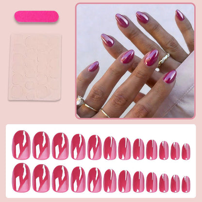 Kunstnagelset mit eleganten, glänzenden Spitzen Brehn