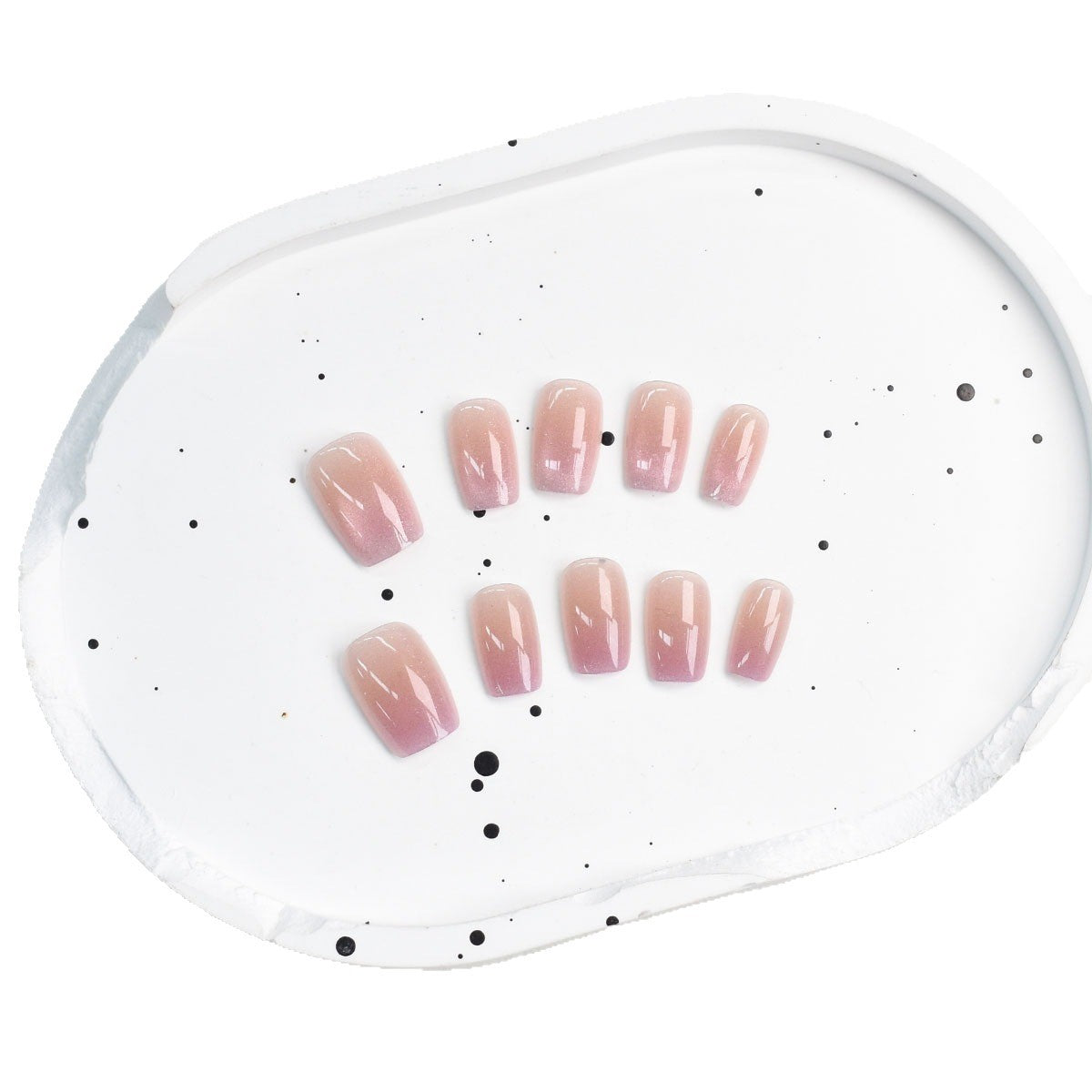 Glänzendes Press-On Nagelset mit elegantem Ombre-Effekt Brehn