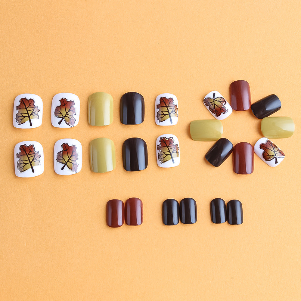 Saisonale Blatt-Themen Nagelkunst Brehn
