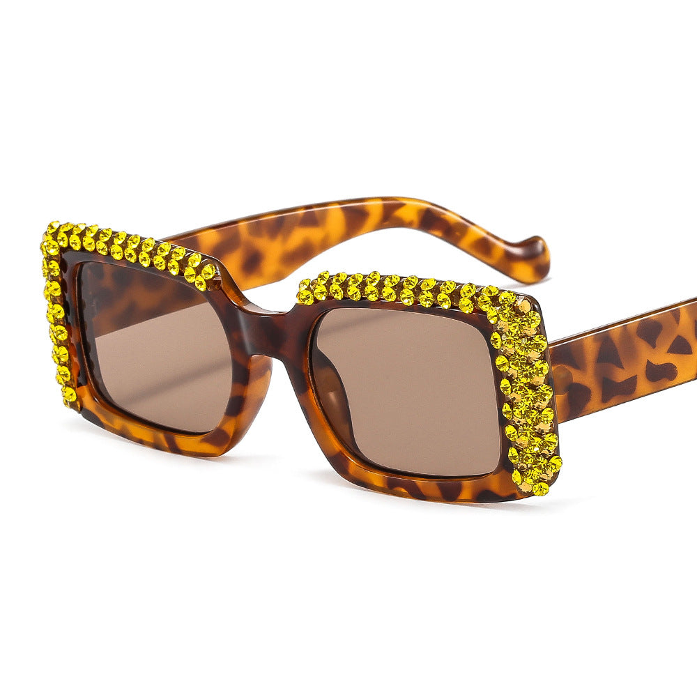 Damen Glamouröse quadratische Sonnenbrille mit funkelndem Kristallrahmen Brehn