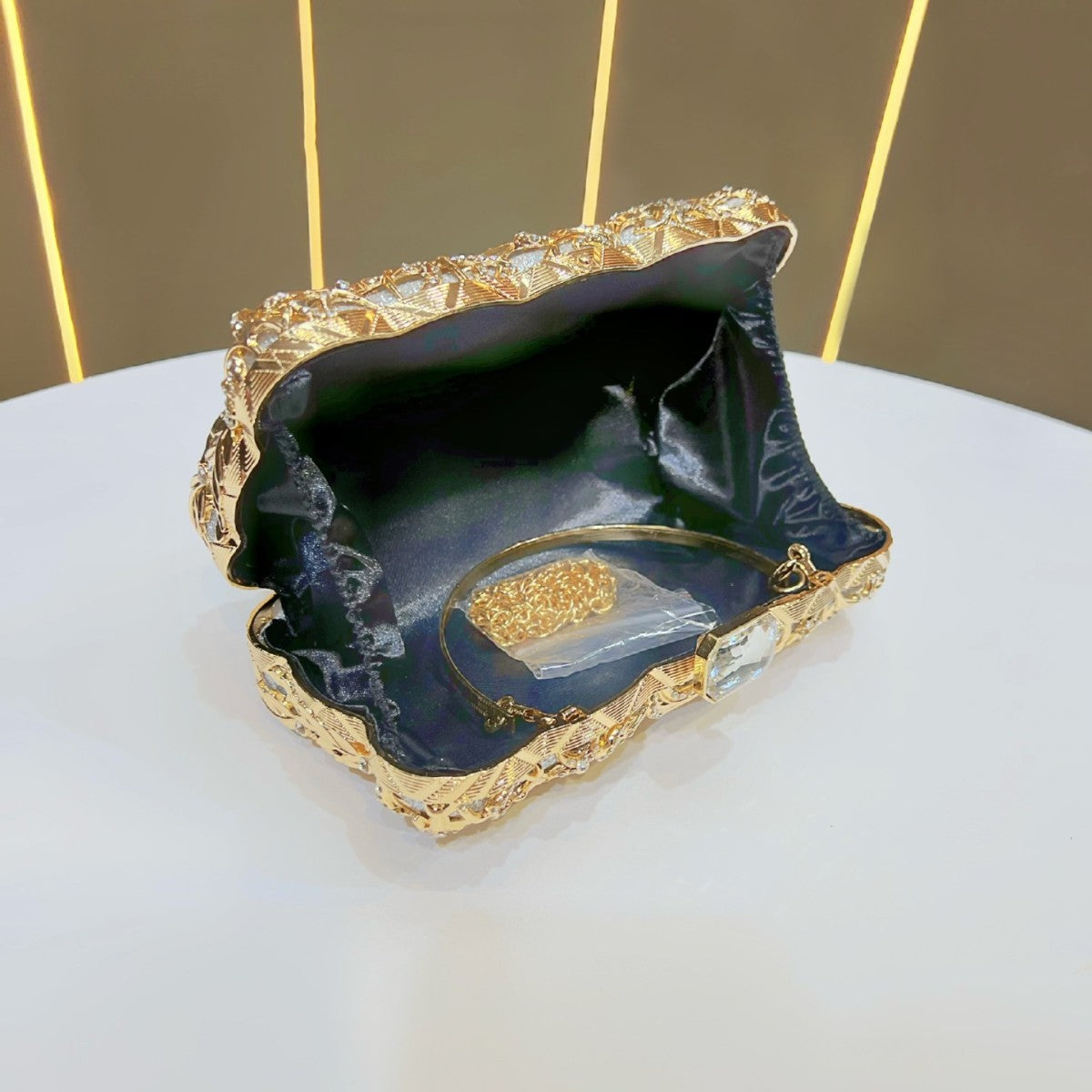 Verschnörkelte Vintage Abend-Clutch
