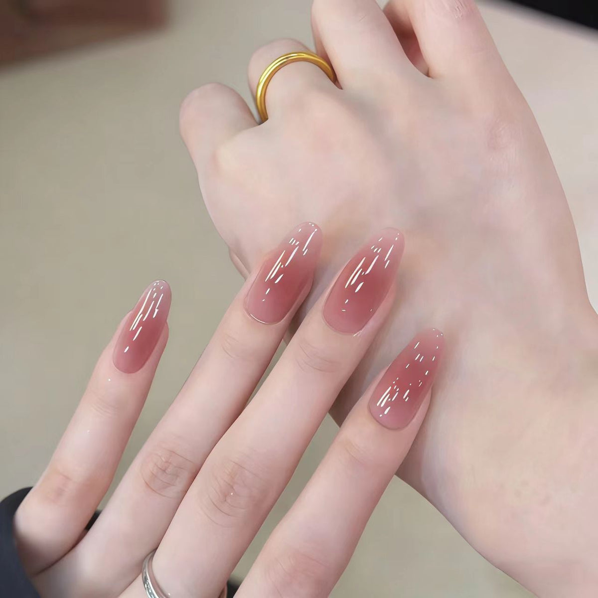 Professionelle langanhaltende Nagelerweiterungen