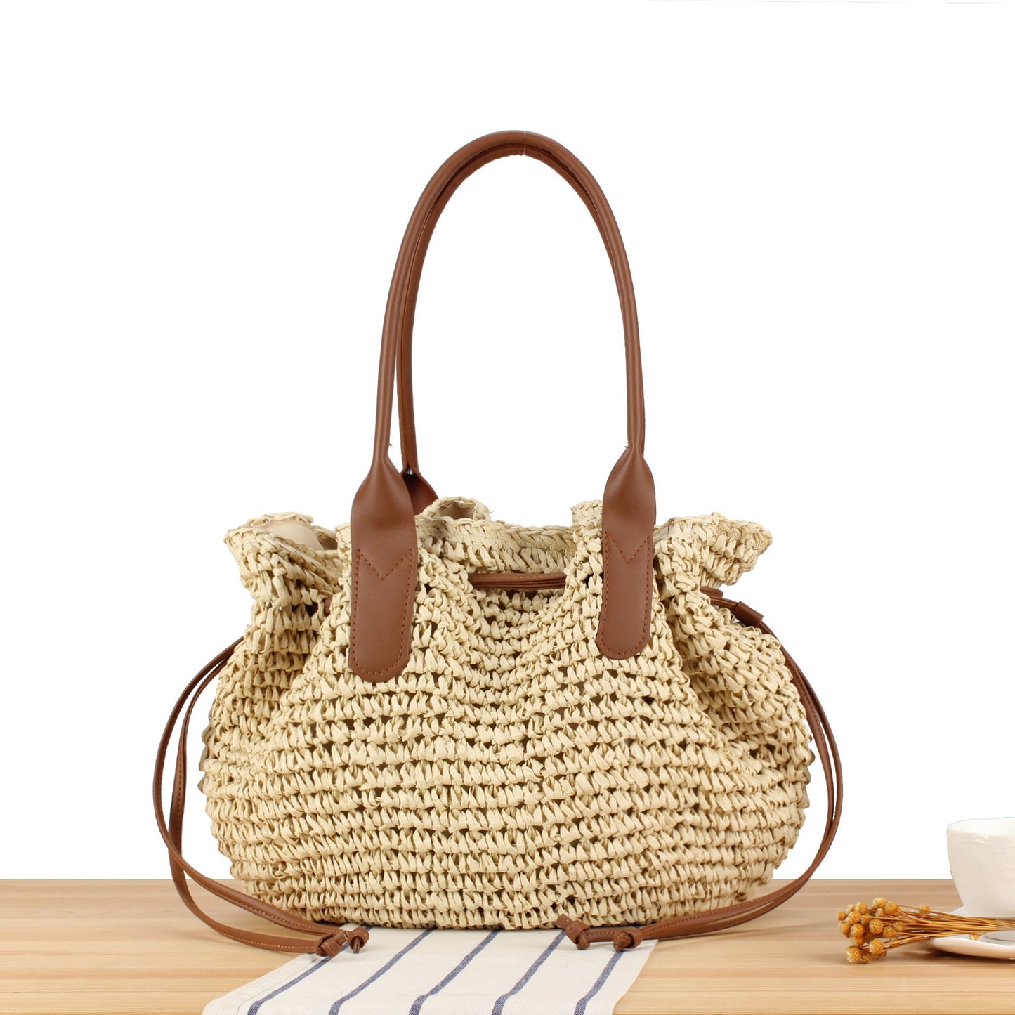 Handtasche mit Weichem Ledergriff und Geräumigem Innenraum Brehn