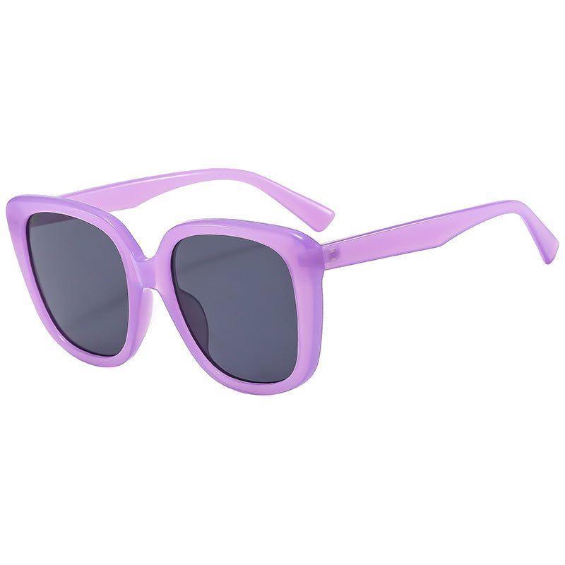 Damen stilvolle Sonnenbrille im modischen Design Brehn