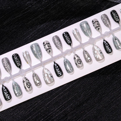 Künstlerisches Press-On Nagel Art Set mit maßgeschneiderten Designs Brehn