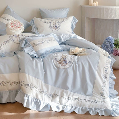 Bettwäsche-Set mit romantischer Rüschenkante und filigraner Stickerei