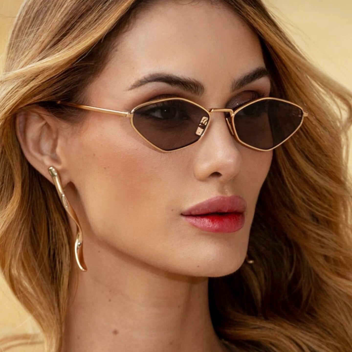 Damen geometrische Sonnenbrille mit feinem Metallrahmen und UV-Schutz Brehn
