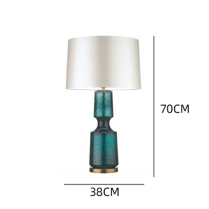 Stilvolle Glastischlampe mit elegantem schwarz Schirm