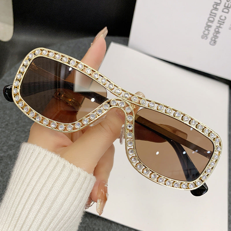 Damen Glamouröse Sonnenbrille mit funkelnden Kristallakzenten Brehn