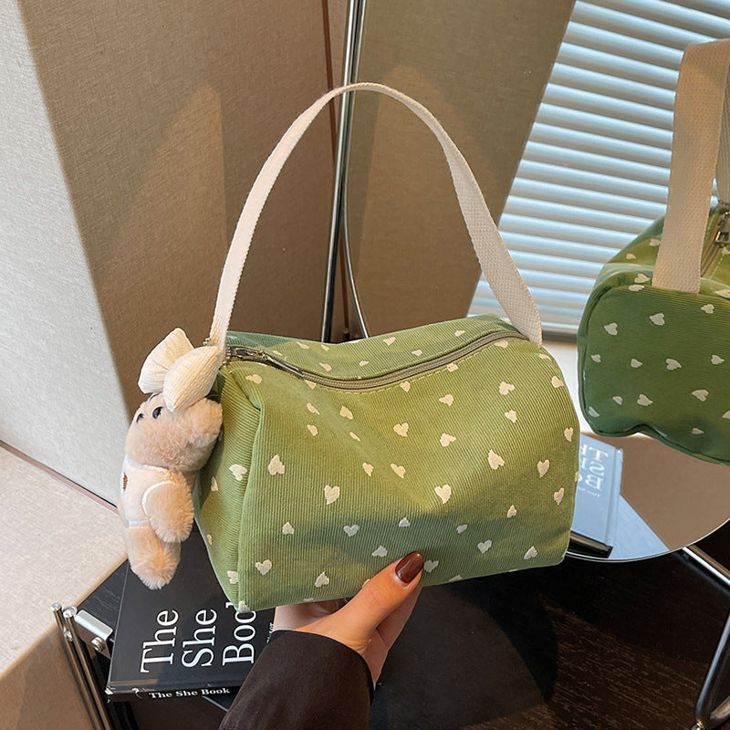 Hübsche Handtasche mit Herzmuster