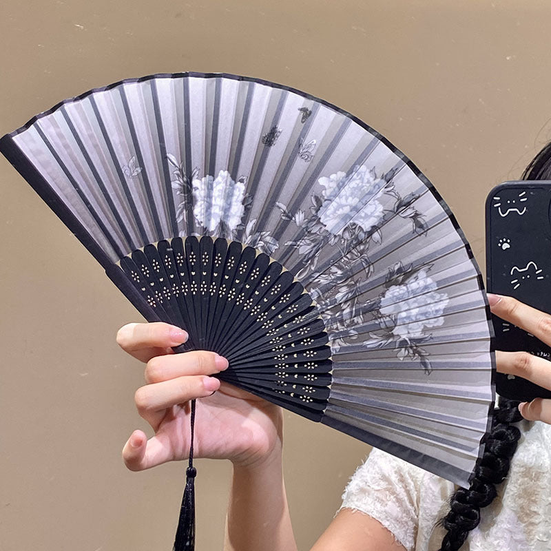 Handgefertigter Fächer mit Elegantem Blütenmuster Brehn