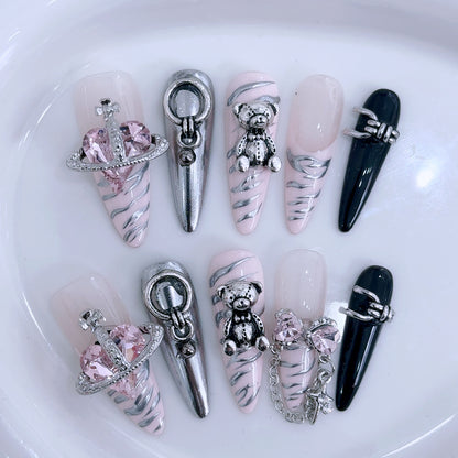 Glamouröse dekorative Nagelspitzen