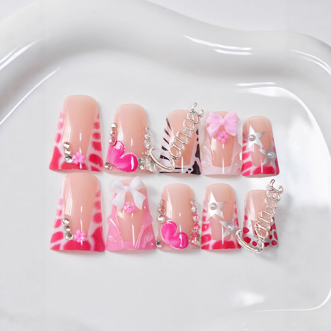 Glamorous Nail Art Brehn