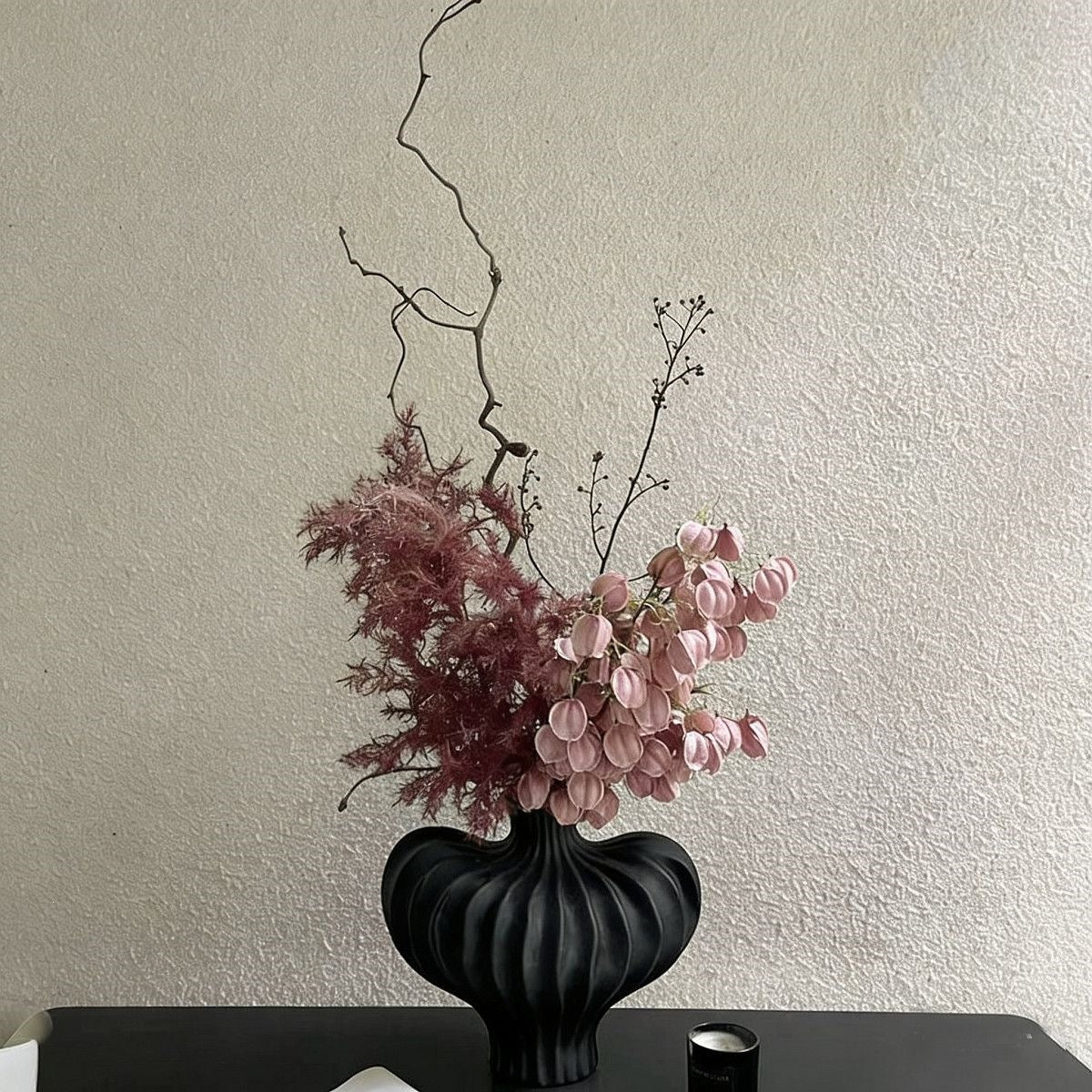 Elegante dekorative Blumenarrangement