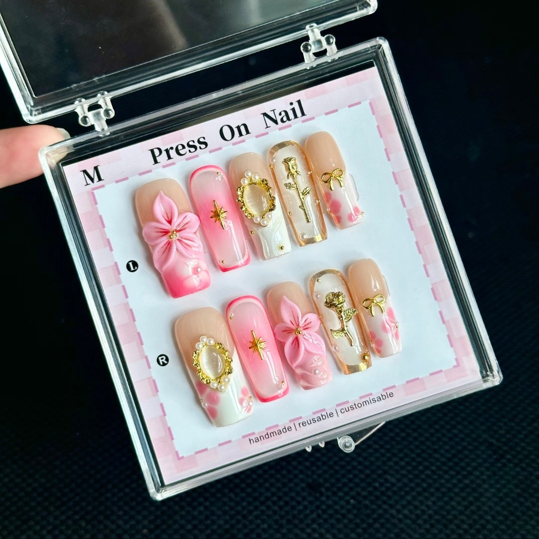 Dekoratives Handgefertigtes Press-On Nagelkunstset mit von Strand inspirierten Designs