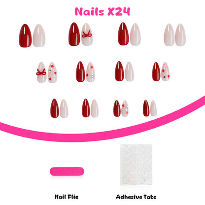 Kunstnagelset mit eleganten roten Details und Herzen Brehn