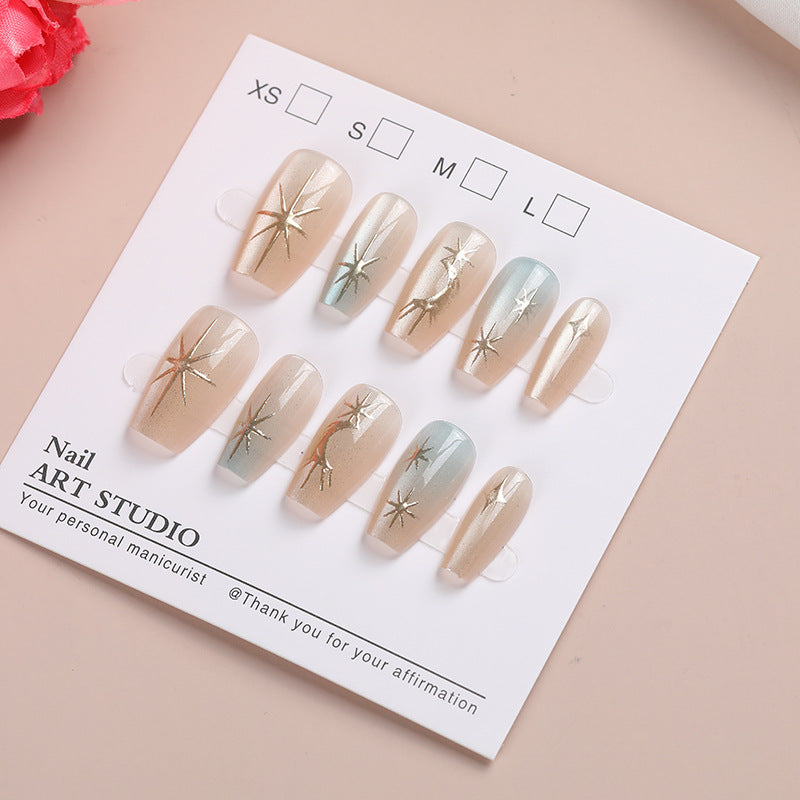 Künstlerisches Press-On-Nageldesign Brehn
