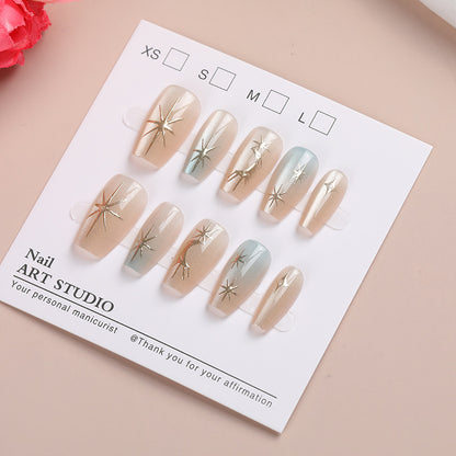 Künstlerisches Press-On-Nageldesign Brehn