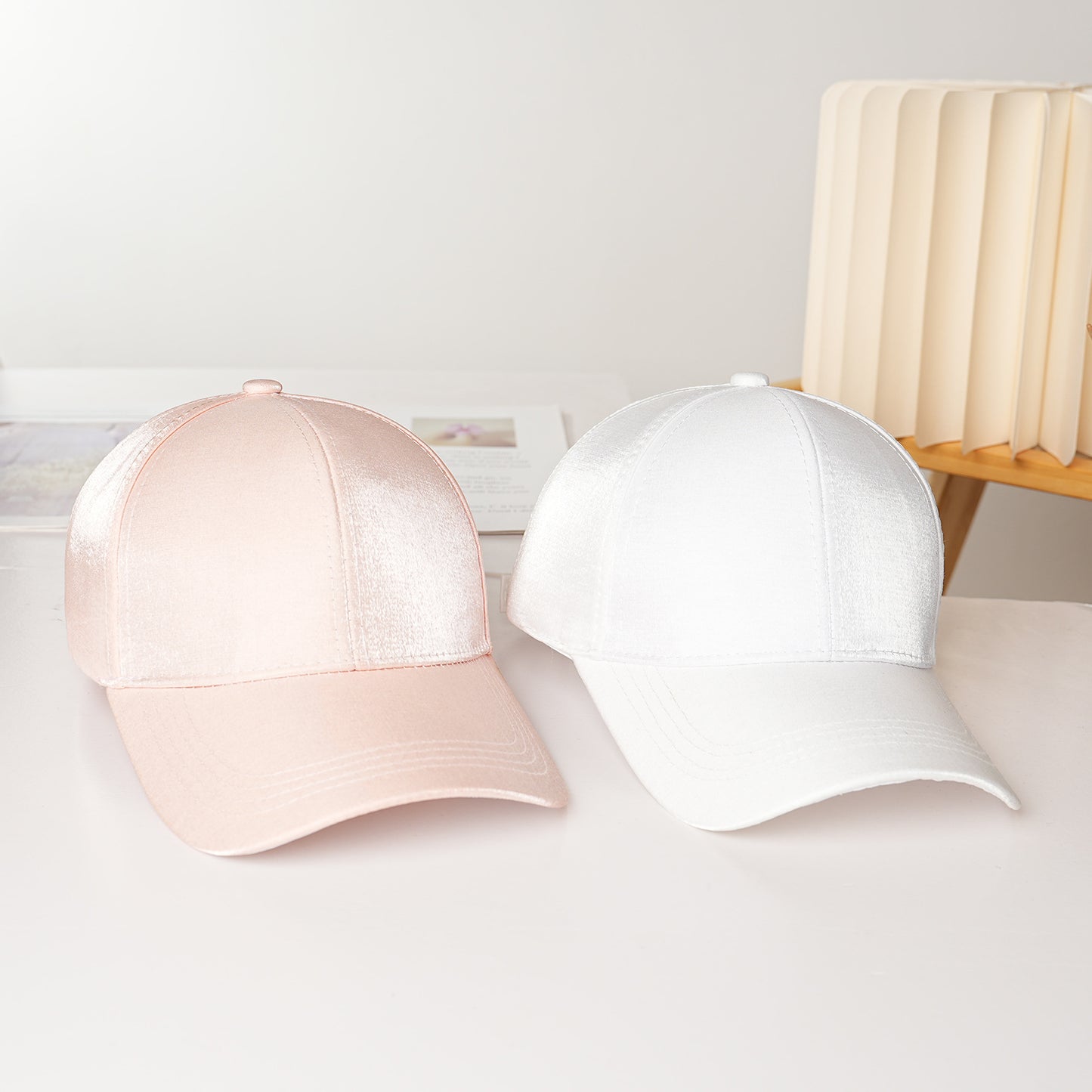 Damen Sportliche Satin-Basecap Brehn