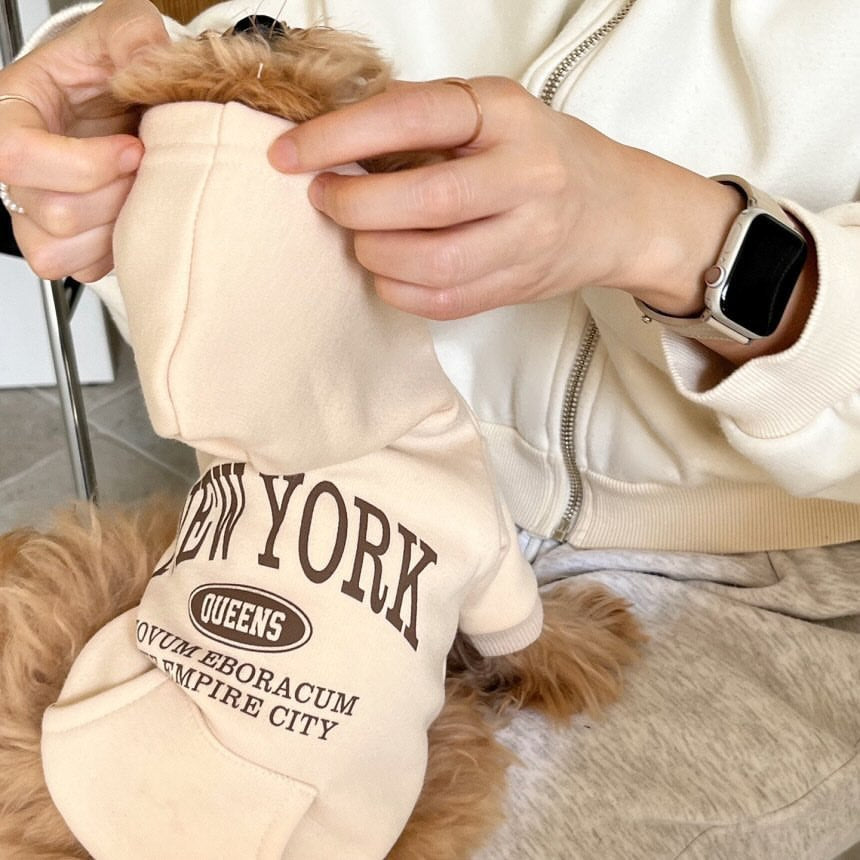 Kleiner Hund Baumwollfleece Hoodie mit Grafik New York Queens Druck