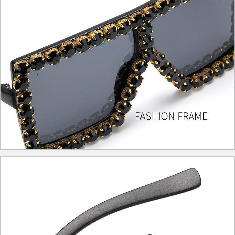 Damen auffällige quadratische Sonnenbrille mit funkelnden Applikationen Brehn