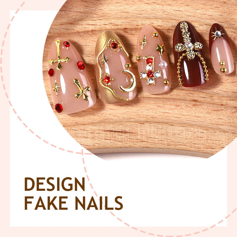 Dekoratives Kunstnagelset mit eleganten Verzierungen Brehn
