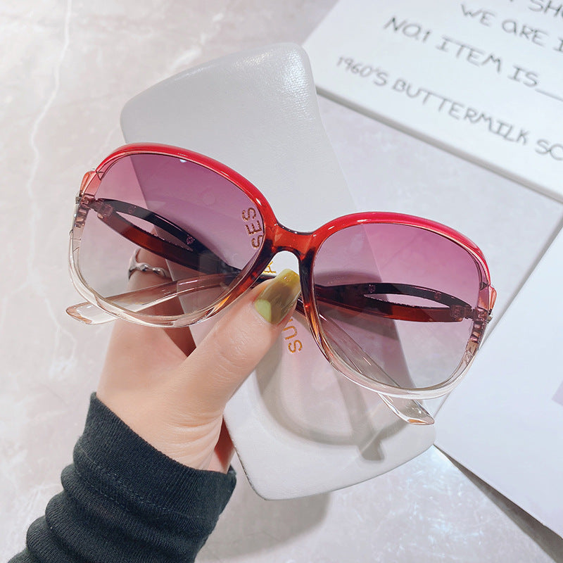 Damen oversized Sonnenbrille mit glamourösem Design Brehn