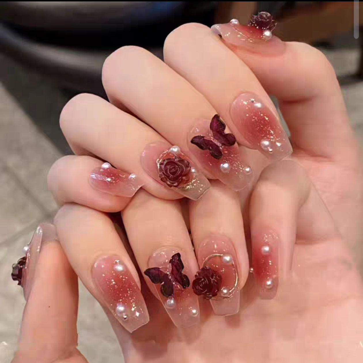 Künstlerische Nagelspitzen Brehn