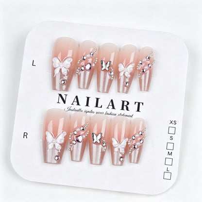 Artistic Nail Design mit floralen Akzenten Brehn