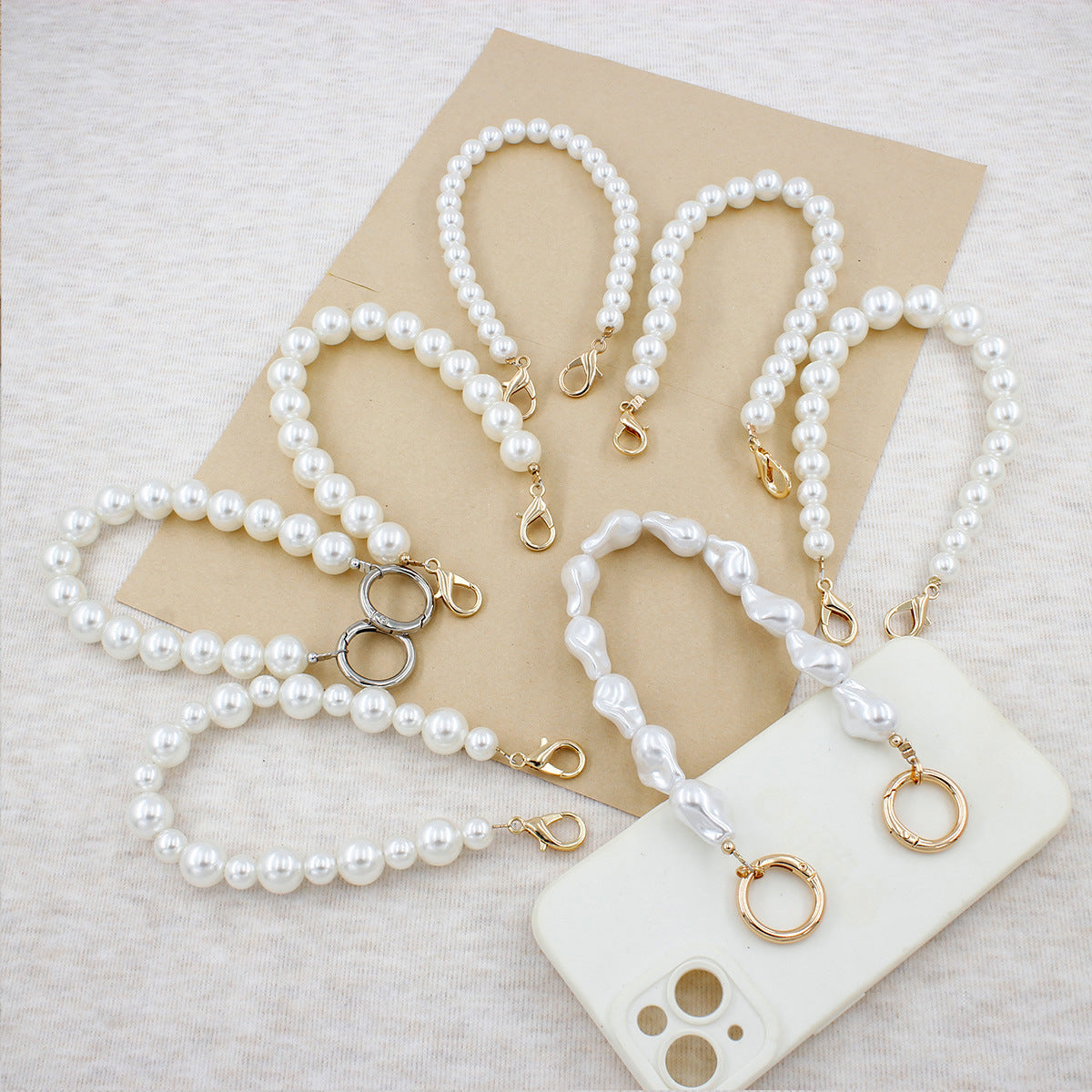 Elegantes Perlenaccessoire Brehn